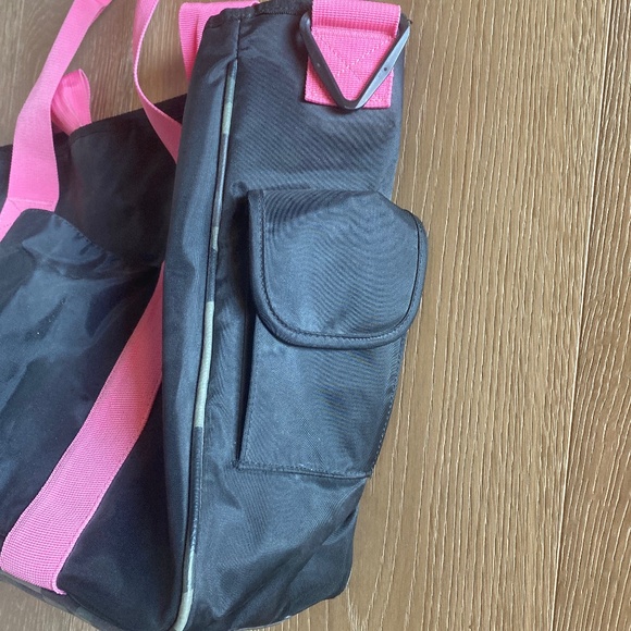 Roxy Duffle Tote Carryall - Picture 4 of 10